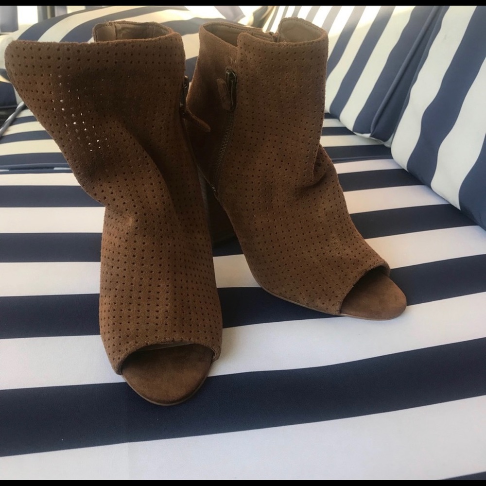 Jessica Simpson Booties - Picture 2 of 4
